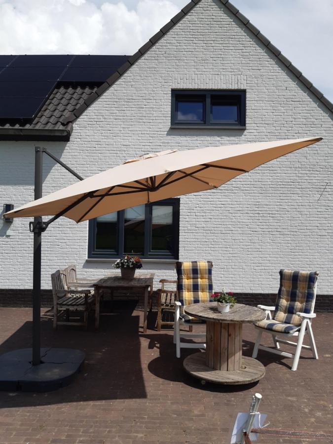 Bed and Breakfast De Weije Wereld Sint-Oedenrode Esterno foto